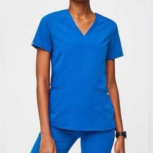 Figs Casma Three-Pocket Scrub Top in Royal Blue Size Small